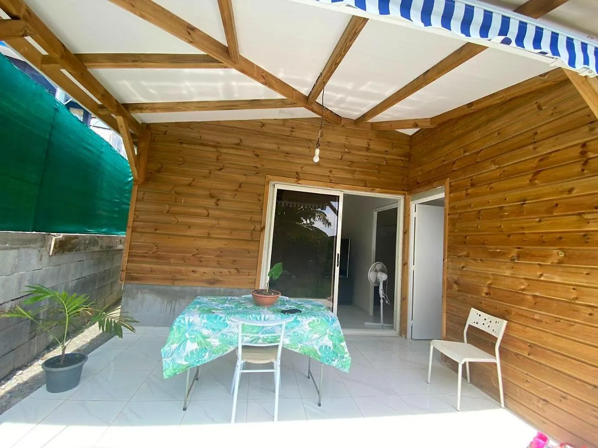 Bungalow Charmant A Schoelcher Avec Jardin Cloture ile iletişim
