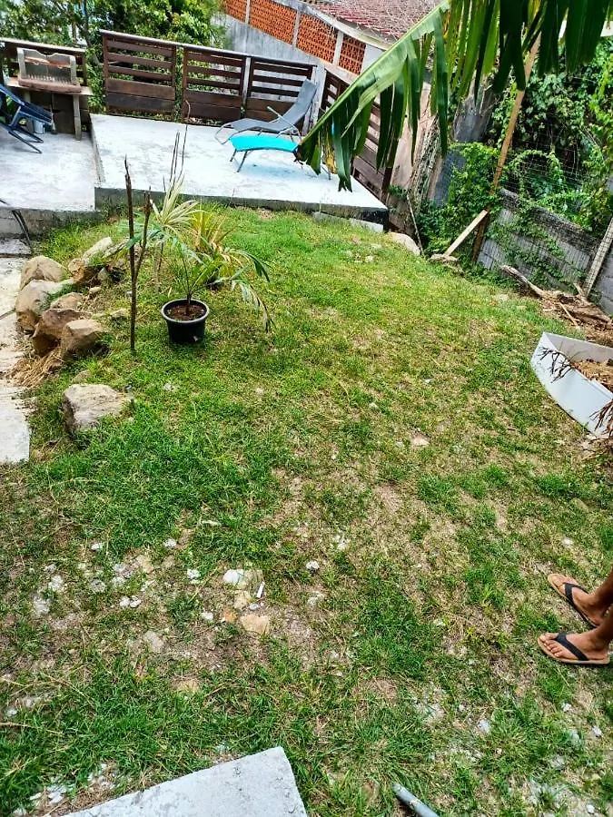 Tatil Evi Bungalow Charmant A Schoelcher Avec Jardin Cloture Martinik